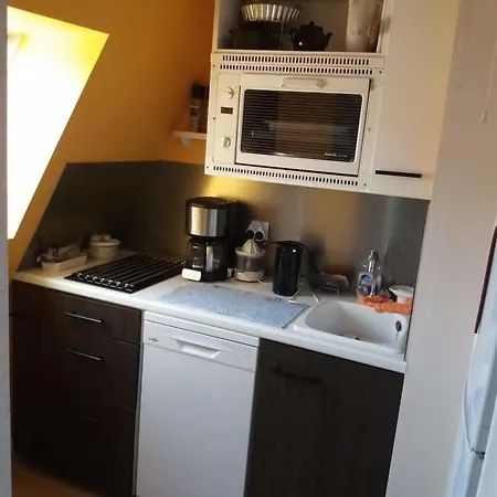 Charming Apt Near The Beach Of شقة *