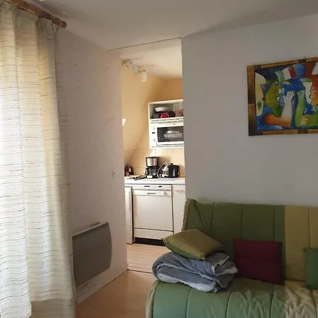 Charming Apt Near The Beach Of * كابورغ
