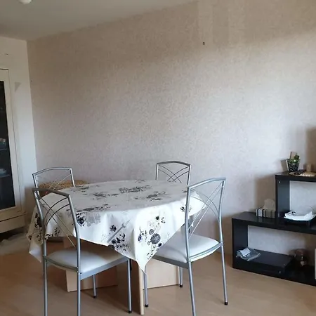Charming Apt Near The Beach Of